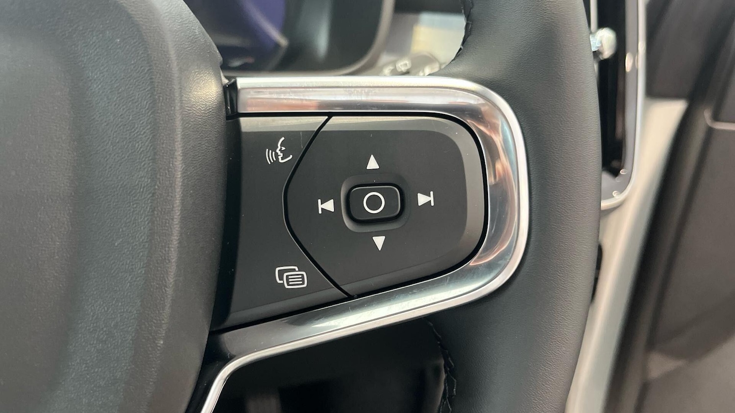 Used Volvo XC40 2025 for sale - 77230025: Photo 17