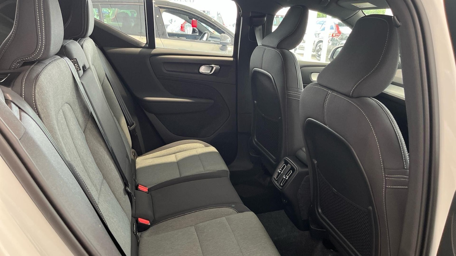 Used Volvo XC40 2025 for sale - 77230025: Photo 32