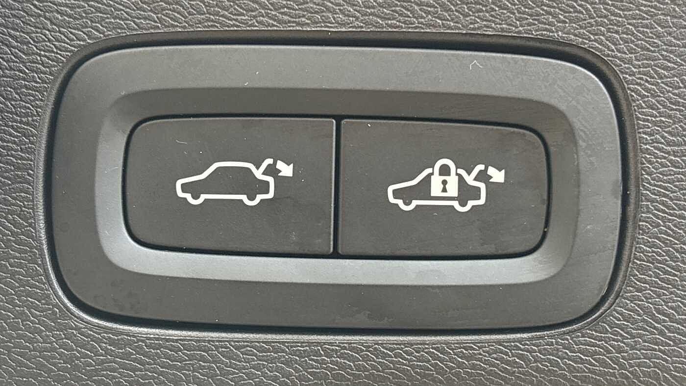 Used Volvo XC60 2025 for sale - 76952613: Photo 19