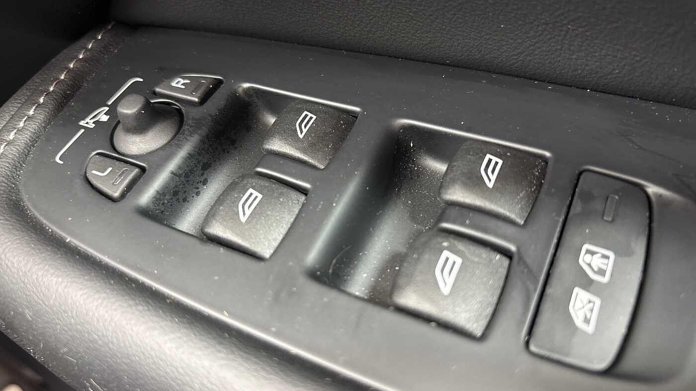 Used Volvo XC60 2025 for sale - 76952613: Photo 25