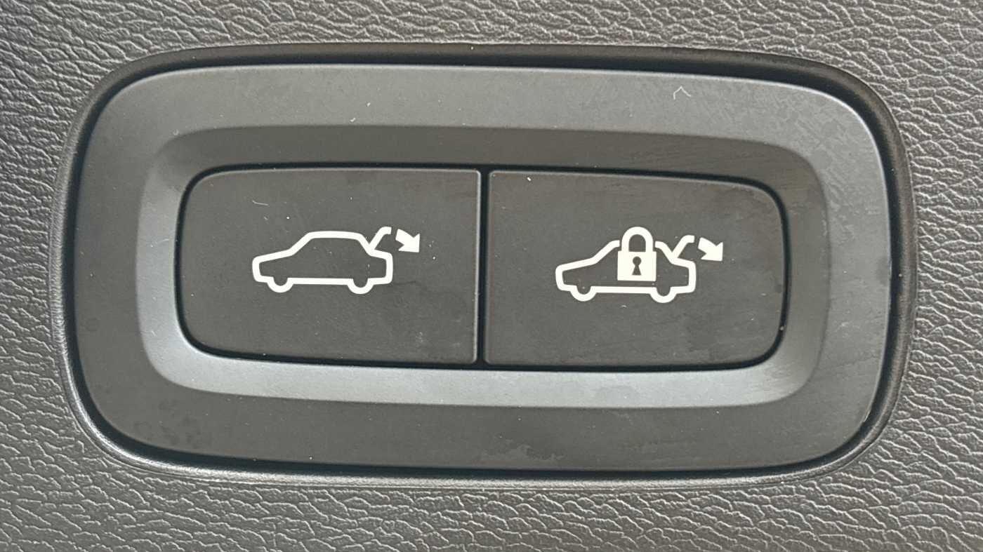 Used Volvo XC60 2025 for sale - 76952613: Photo 57