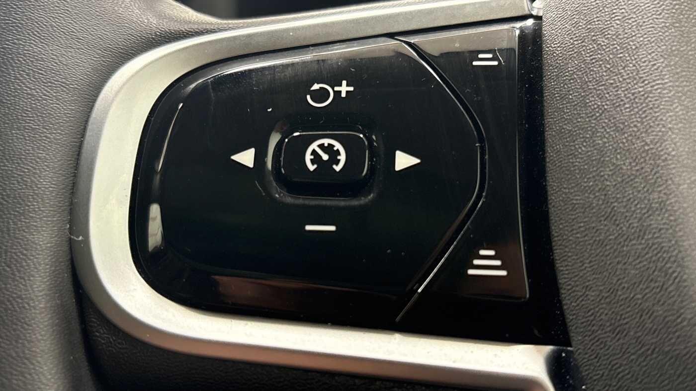 Used Volvo XC60 2025 for sale - 76952613: Photo 63