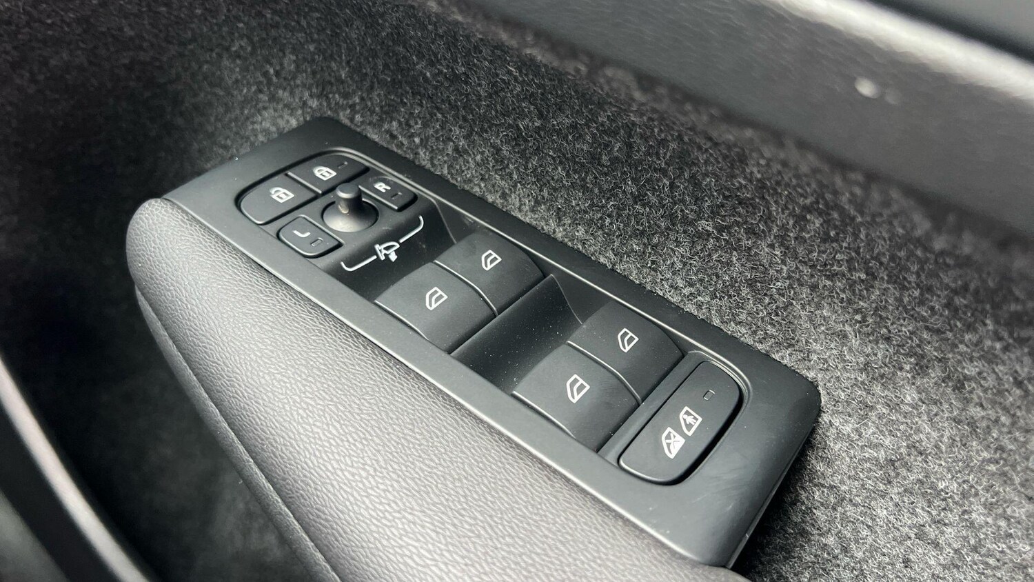 Used Volvo XC40 for sale - 77737306: Photo 14