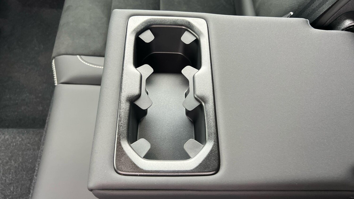 Used Volvo XC40 for sale - 77737306: Photo 18