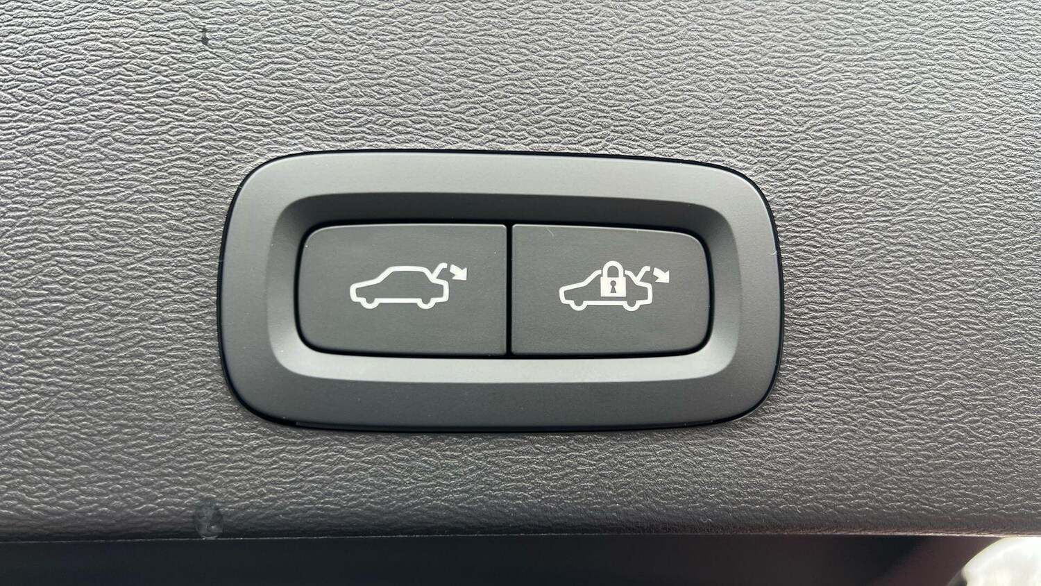 Used Volvo XC40 for sale - 77737306: Photo 19