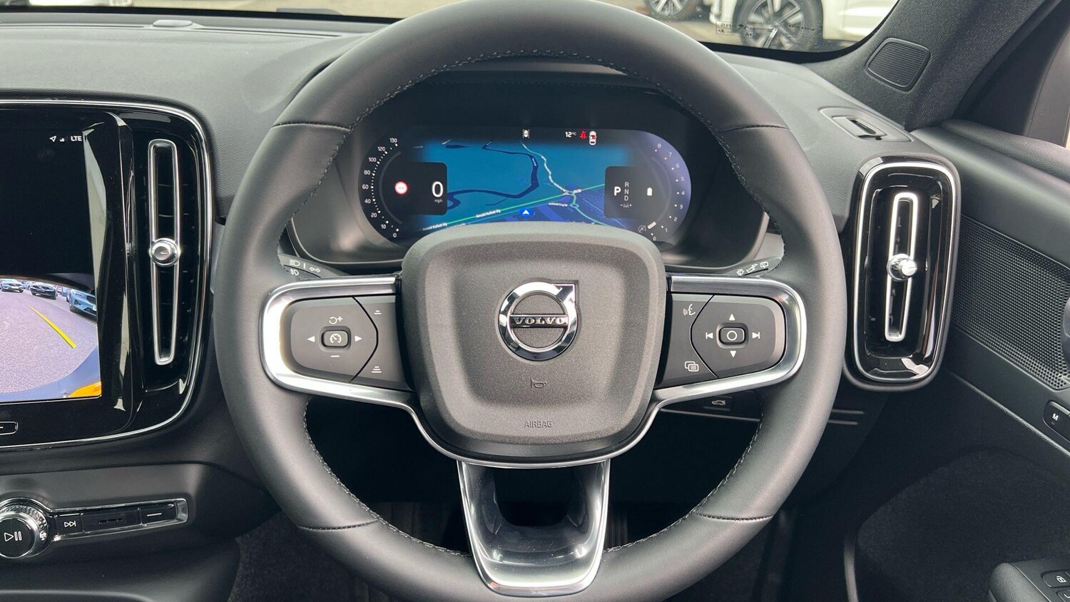 Used Volvo XC40 for sale - 77737306: Photo 30