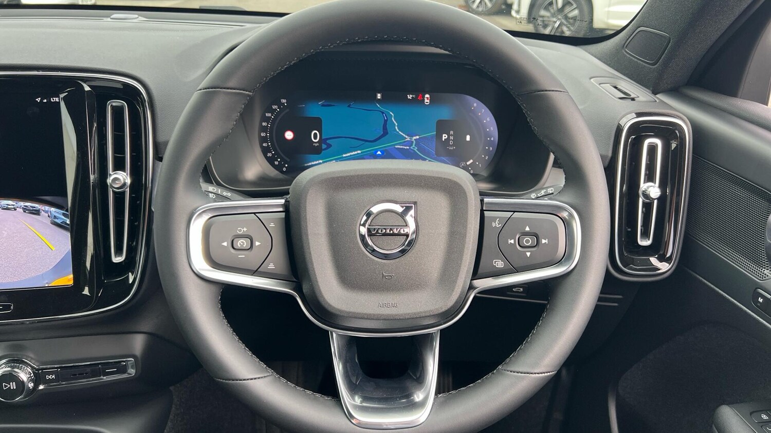 Used Volvo XC40 for sale - 77737306: Photo 48