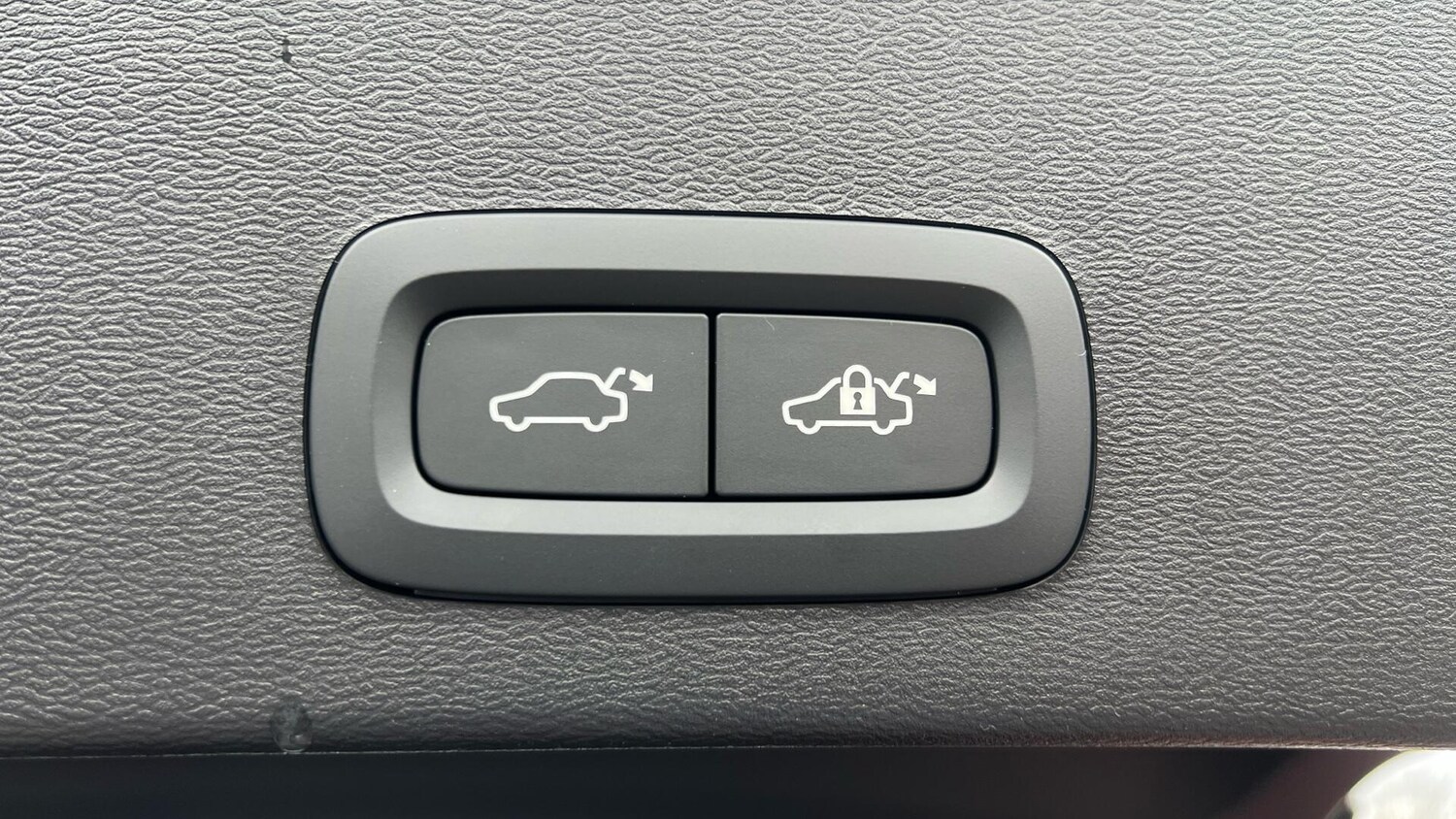 Used Volvo XC40 for sale - 77737306: Photo 70