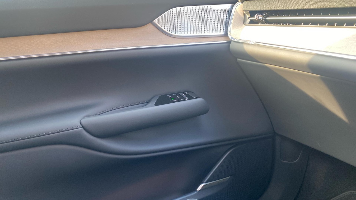 Used Volvo EX90 2024 for sale - 76456998: Photo 35