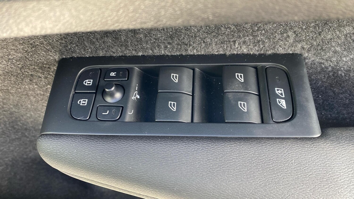 Used Volvo XC40 for sale - 77753563: Photo 20