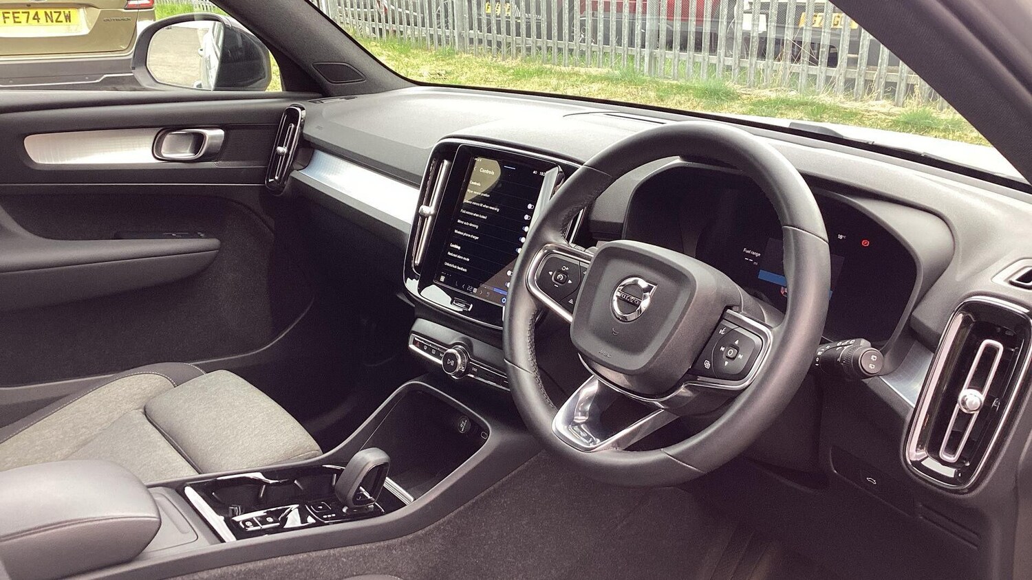 Used Volvo XC40 for sale - 77753563: Photo 26