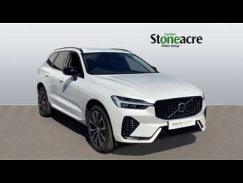 (74) - Plus, B5 AWD Mild hybrid, Petrol, Dark 5-Door