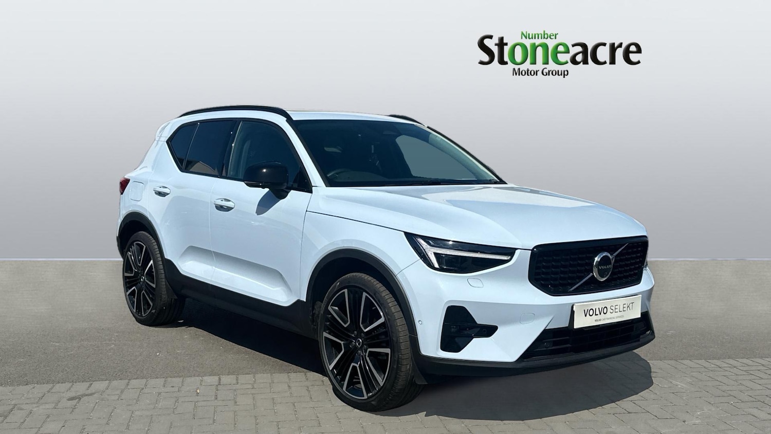 Used Volvo XC40 2024 for sale - 76153208: Photo 1