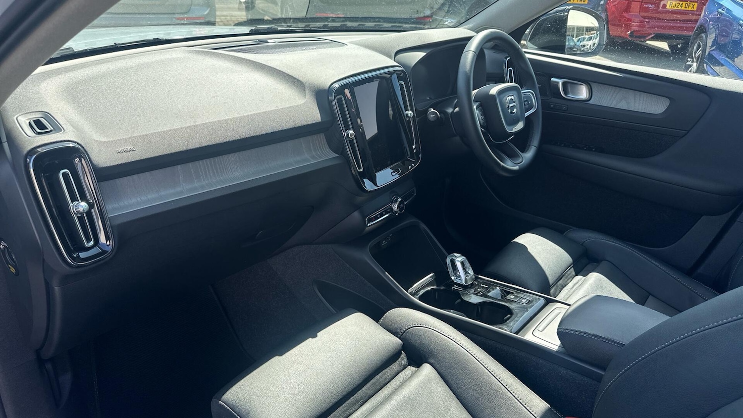 Used Volvo XC40 2024 for sale - 76153208: Photo 24