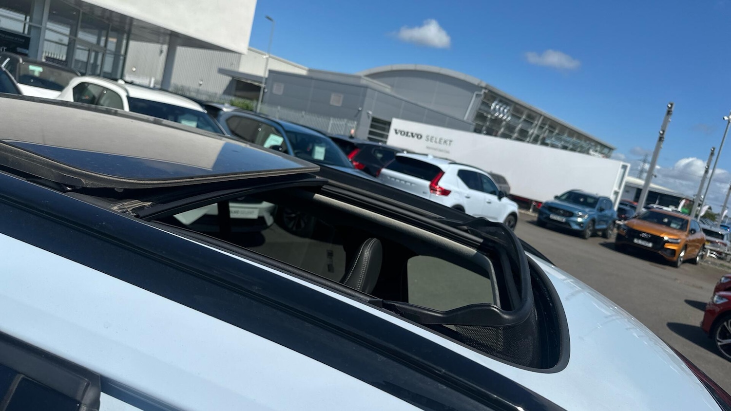Used Volvo XC40 2024 for sale - 76153208: Photo 32