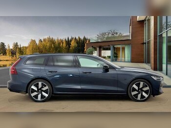 Used Volvo V60 2025 for sale - 77425357: Photo