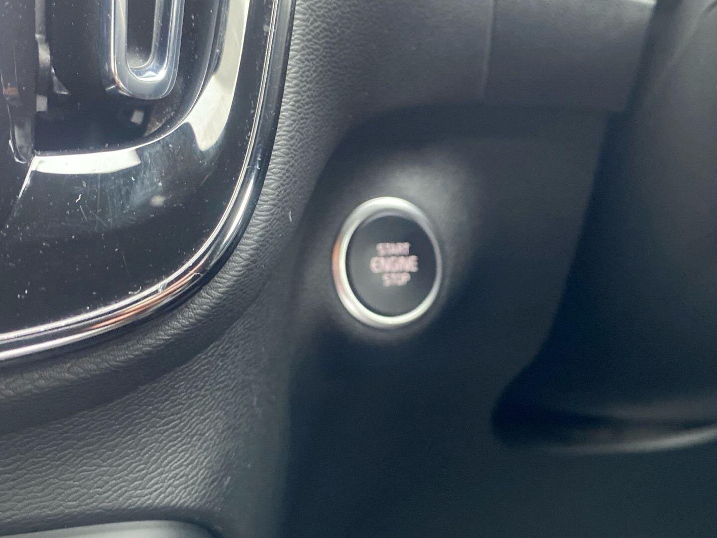 Used Volvo XC40 for sale - 77768274: Photo 14