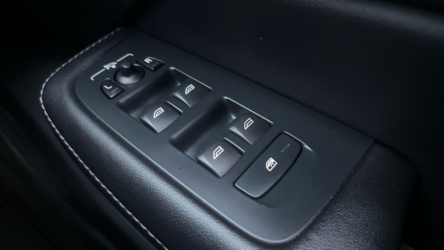 Used Volvo V60 2021 for sale - 77646246: Photo 14