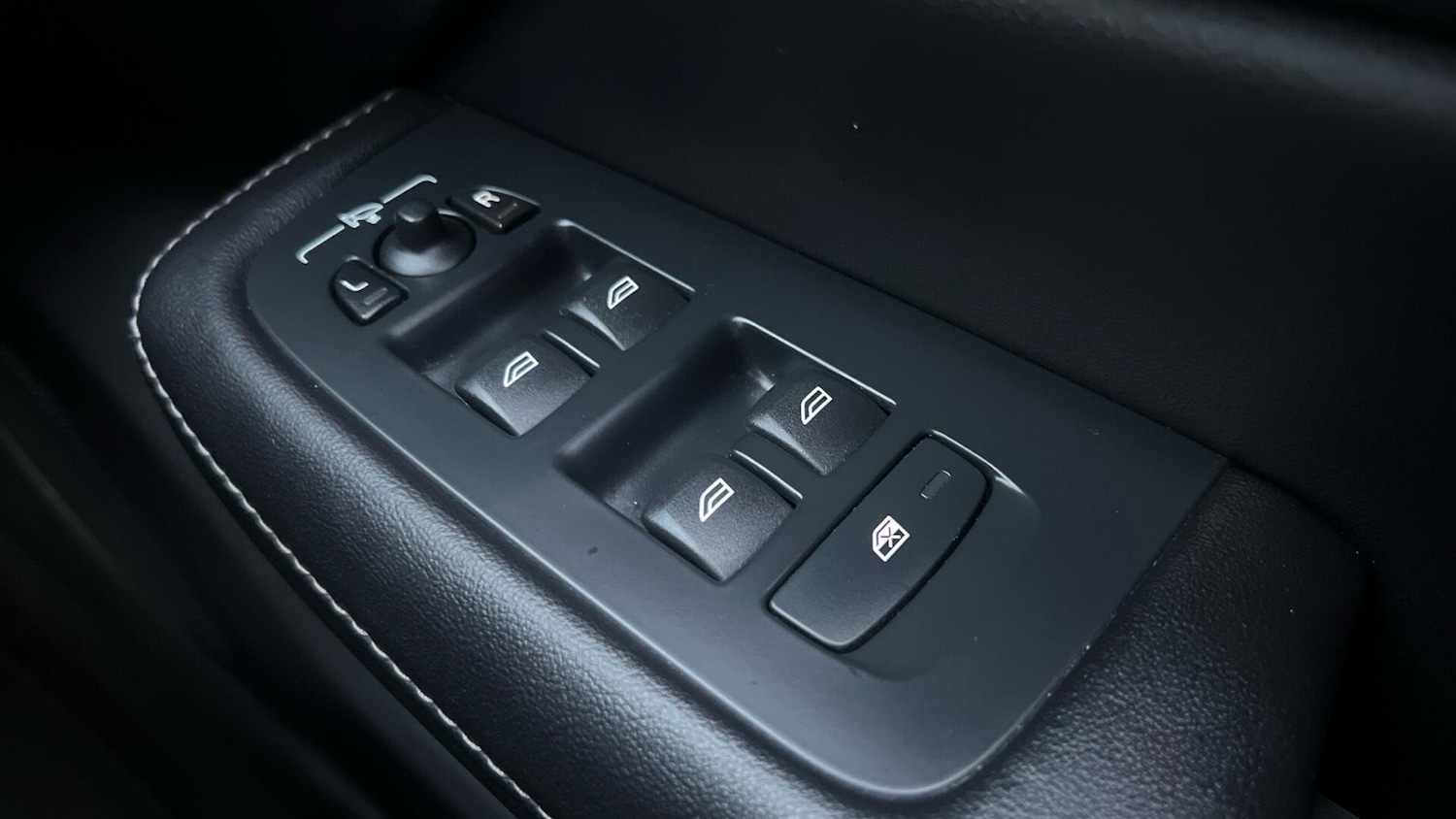 Used Volvo V60 2021 for sale - 77646246: Photo 63