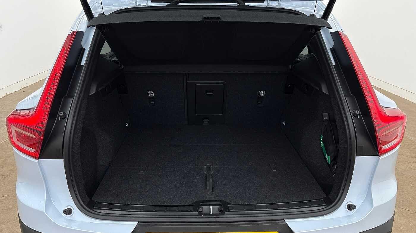 Used Volvo XC40 2024 for sale - 76317945: Photo 14