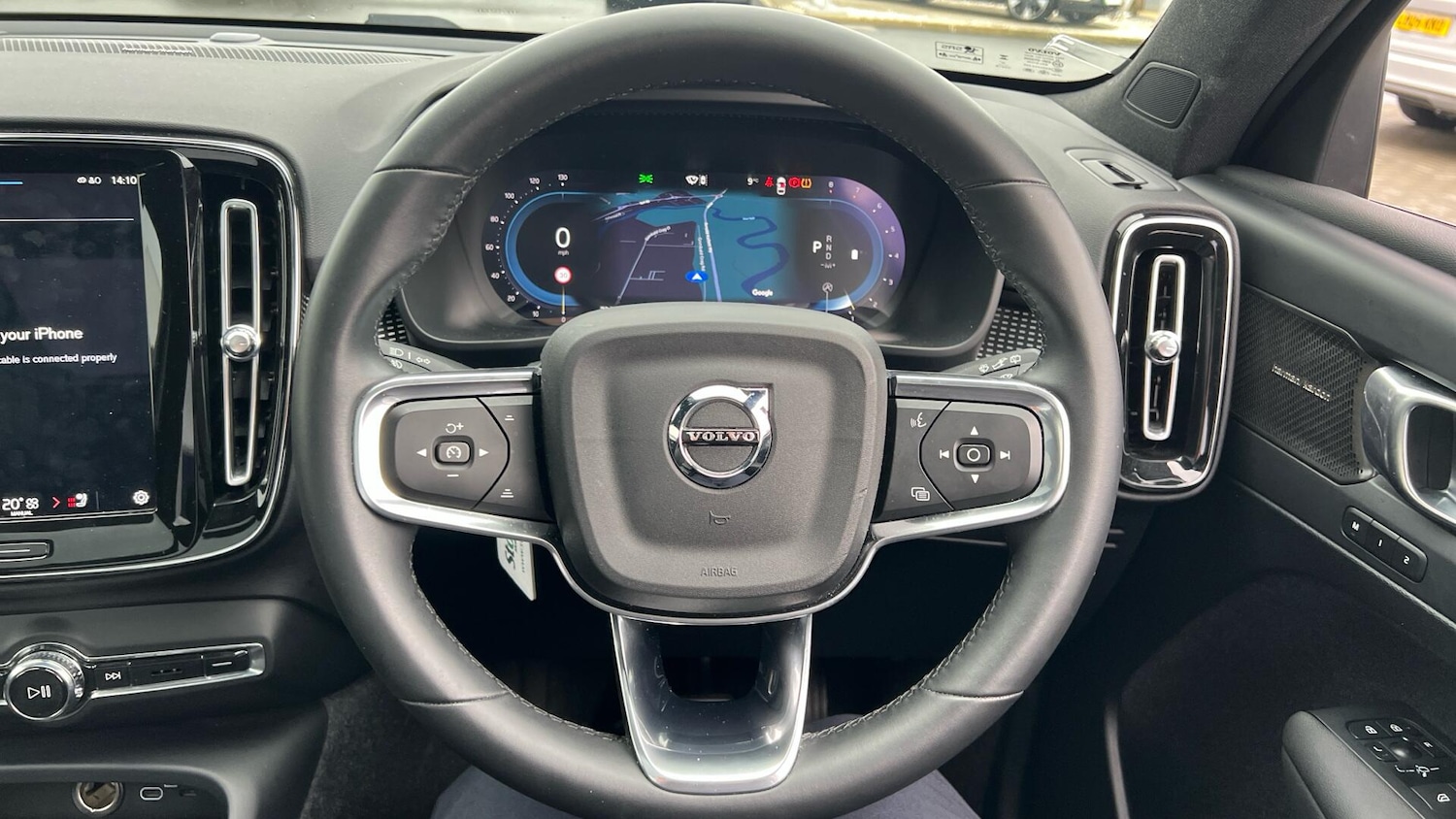 Used Volvo XC40 2024 for sale - 78047503: Photo 10