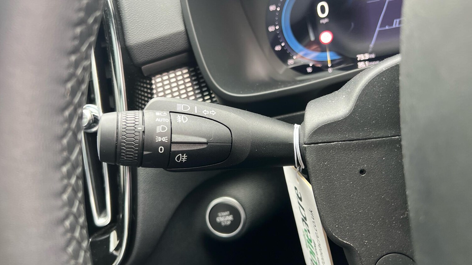 Used Volvo XC40 2024 for sale - 78047503: Photo 19