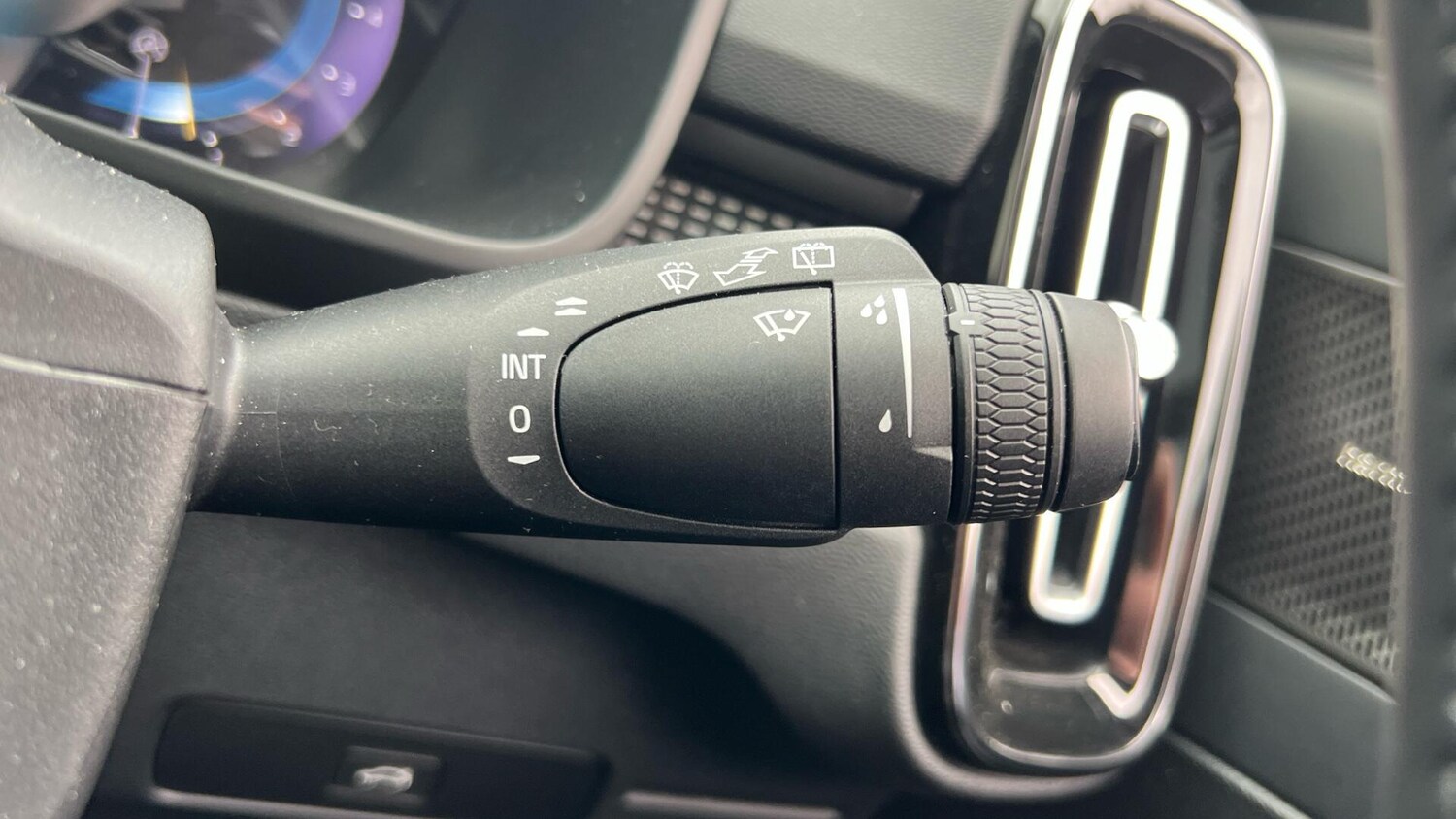 Used Volvo XC40 2024 for sale - 78047503: Photo 22