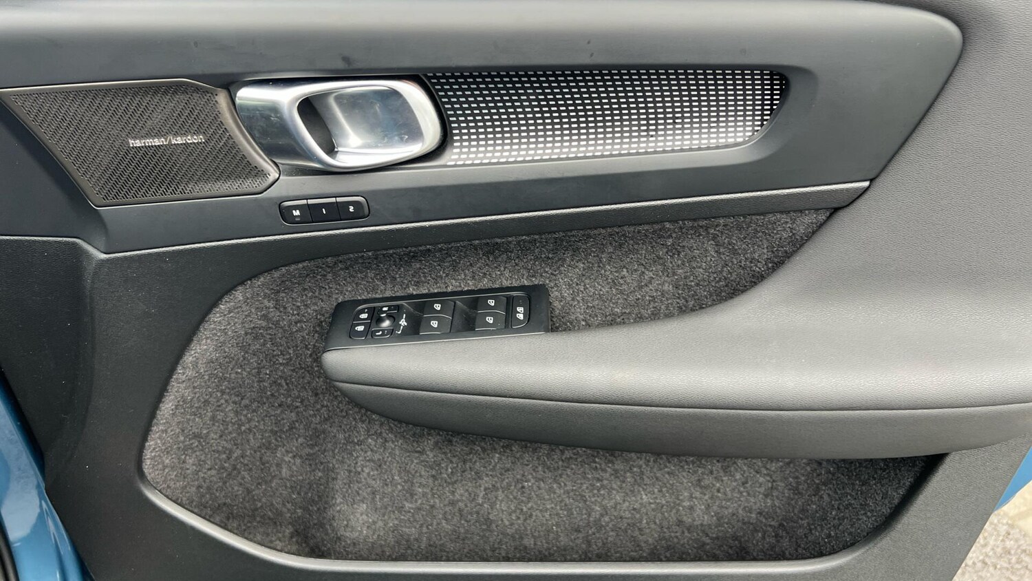 Used Volvo XC40 2024 for sale - 78047503: Photo 27