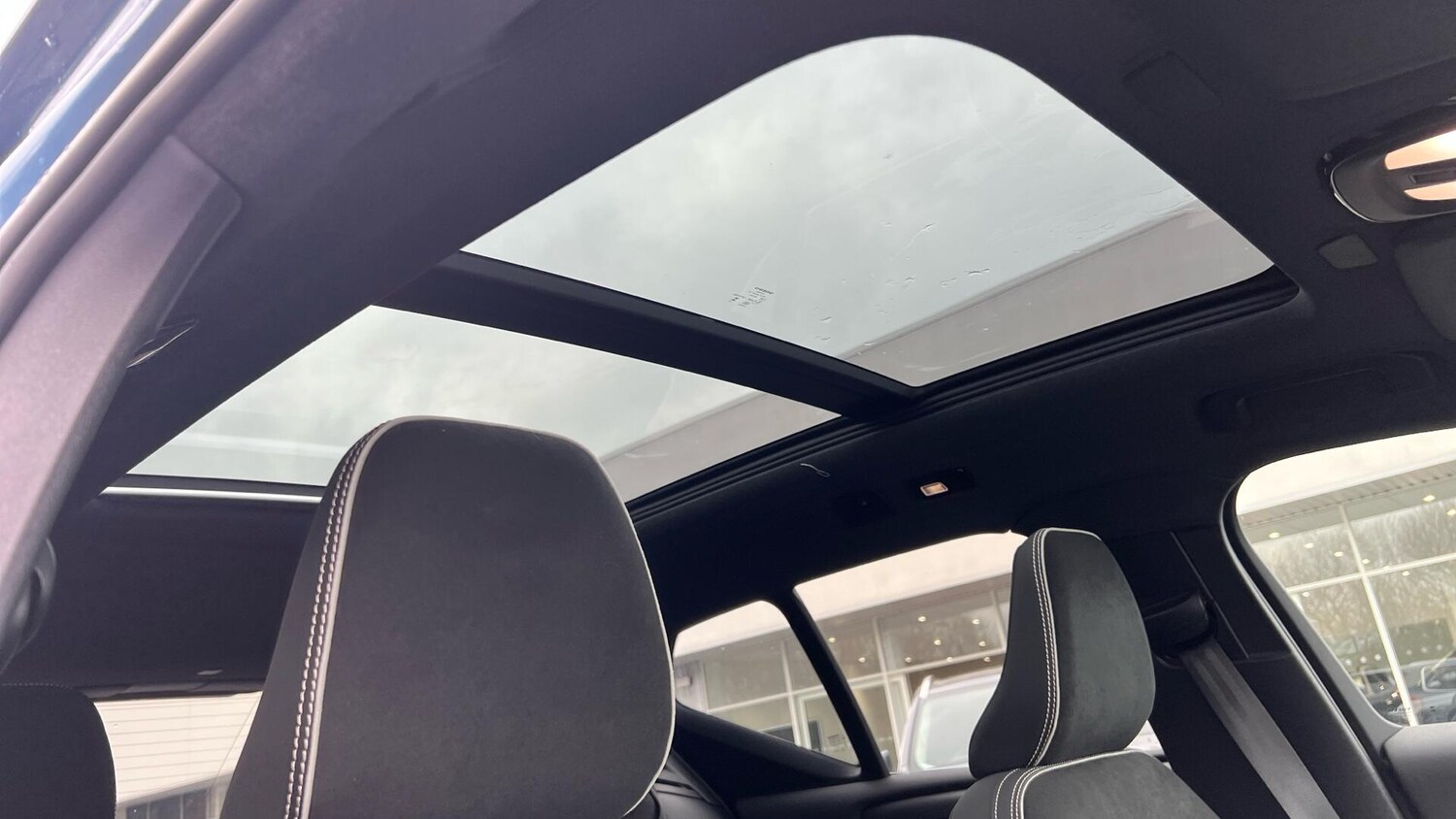 Used Volvo XC40 2024 for sale - 78047503: Photo 29