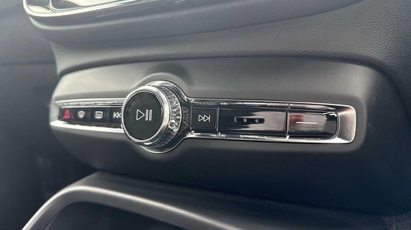 Used Volvo XC40 2024 for sale - 76179654: Photo 36
