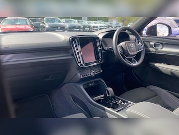 Used Volvo XC40 2024 for sale - 76381014: Photo