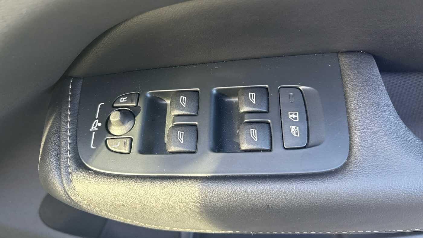 Vehicle 33