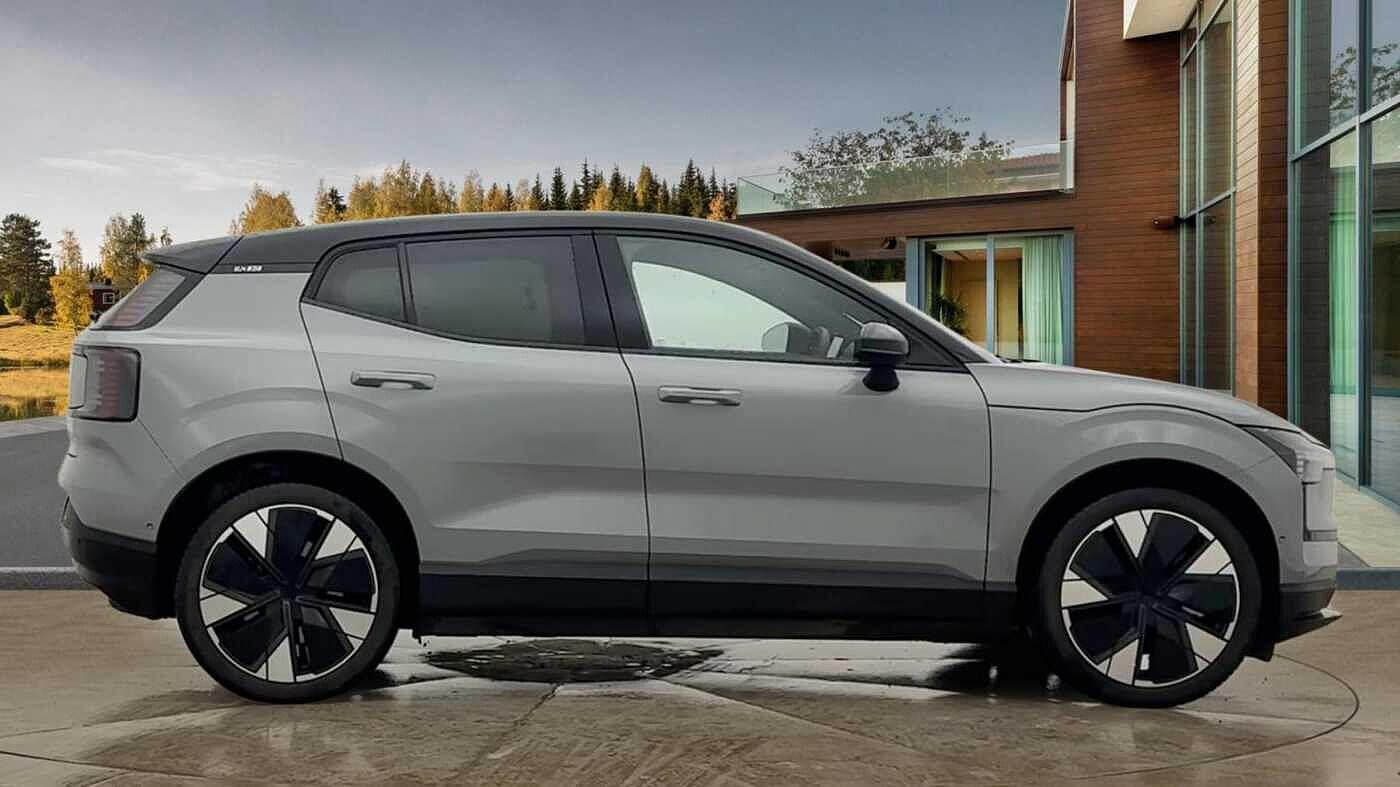 Used Volvo EX30 2025 for sale - 77330498: Photo 2