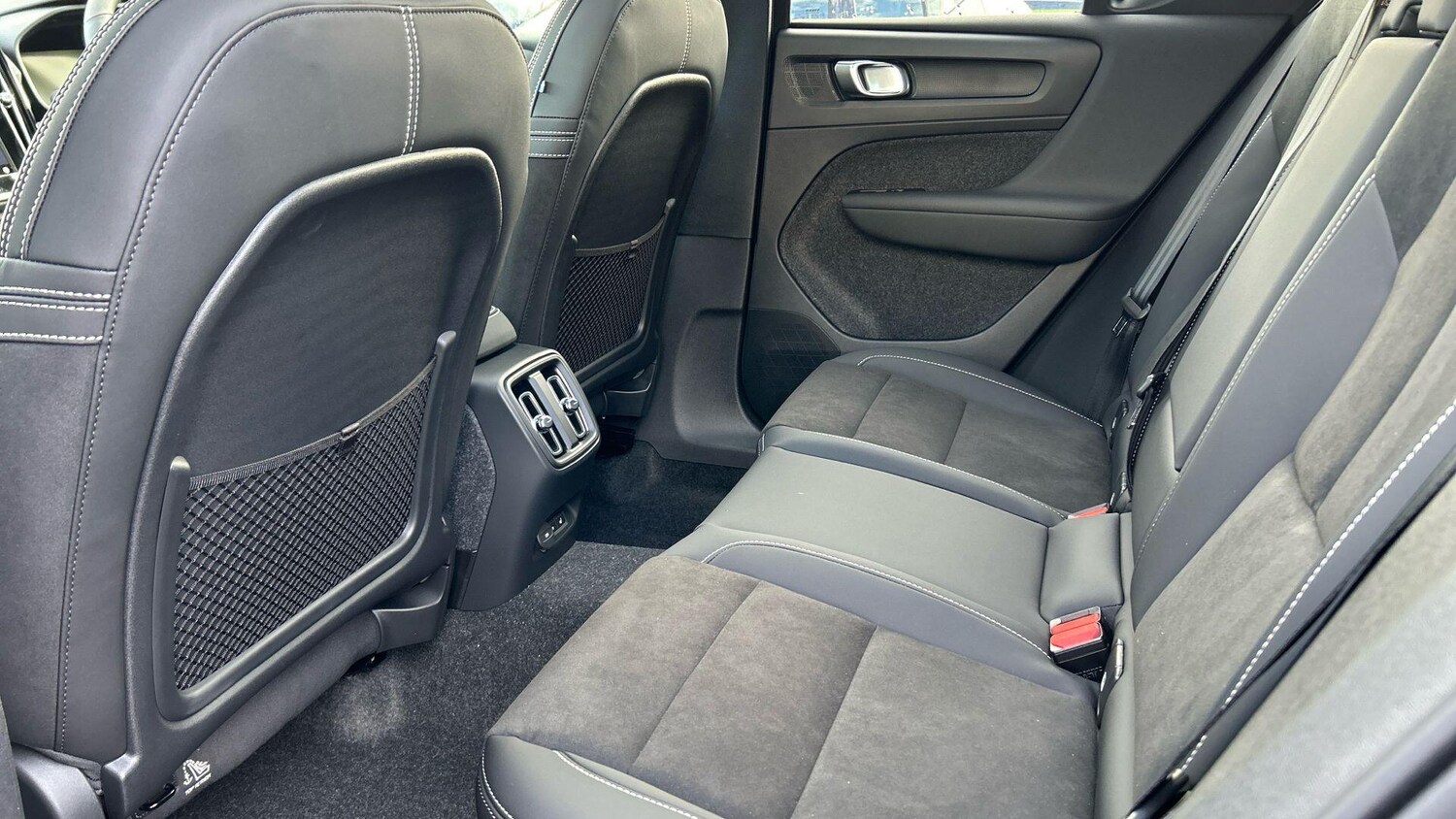 Used Volvo XC40 2025 for sale - 77852716: Photo 16