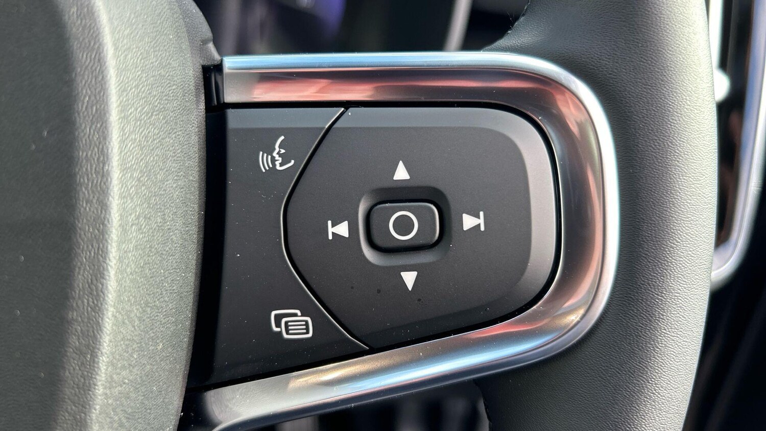 Used Volvo XC40 2025 for sale - 77852716: Photo 18