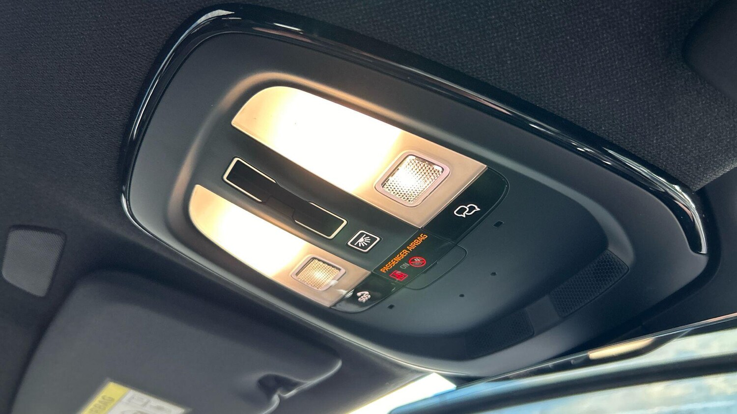 Used Volvo XC40 2025 for sale - 77852716: Photo 37