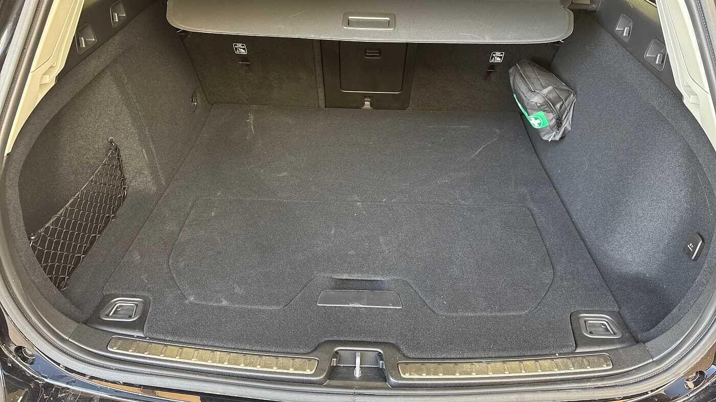 Used Volvo V60 2025 for sale - 76597396: Photo 14