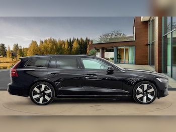 Used Volvo V60 2025 for sale - 76597396: Photo