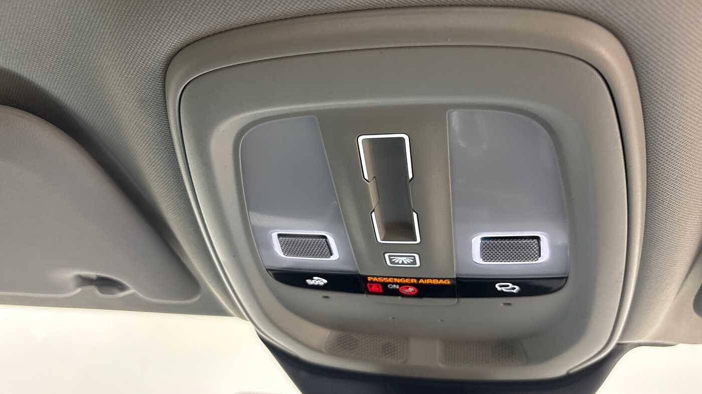 Used Volvo V60 2025 for sale - 76597396: Photo 33