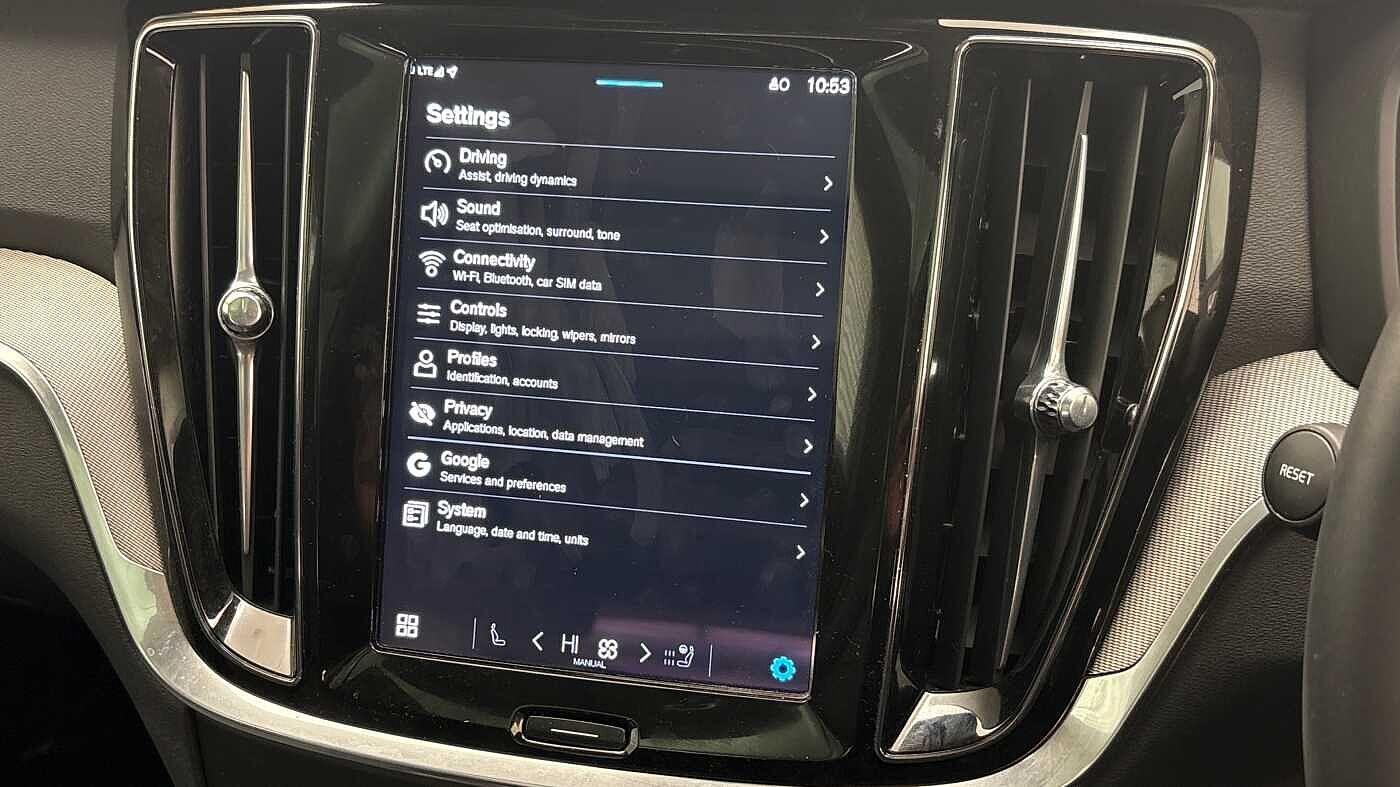 Used Volvo V60 2025 for sale - 76597396: Photo 35