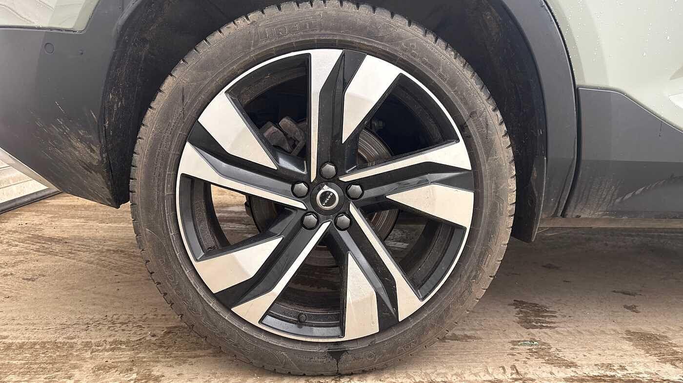 Used Volvo XC40 2025 for sale - 77633314: Photo 4