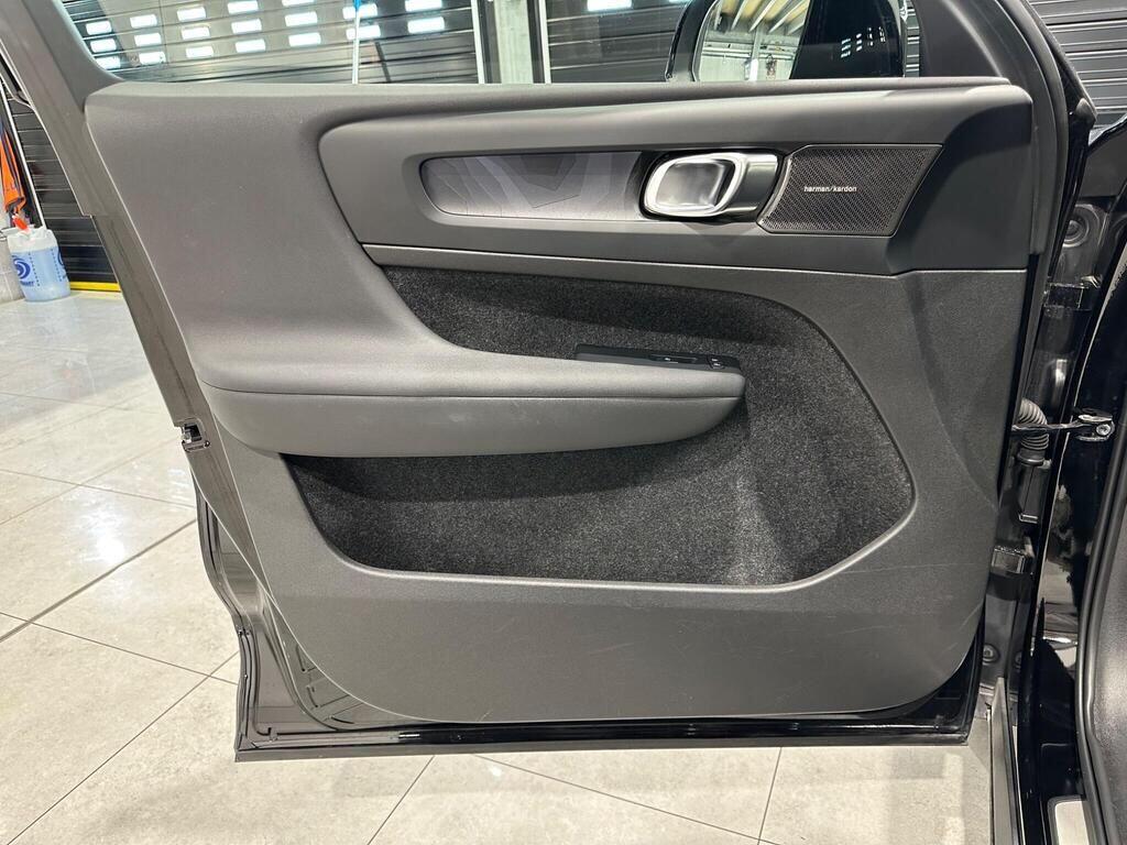 Used Volvo XC40 2025 for sale - 77633314: Photo 41