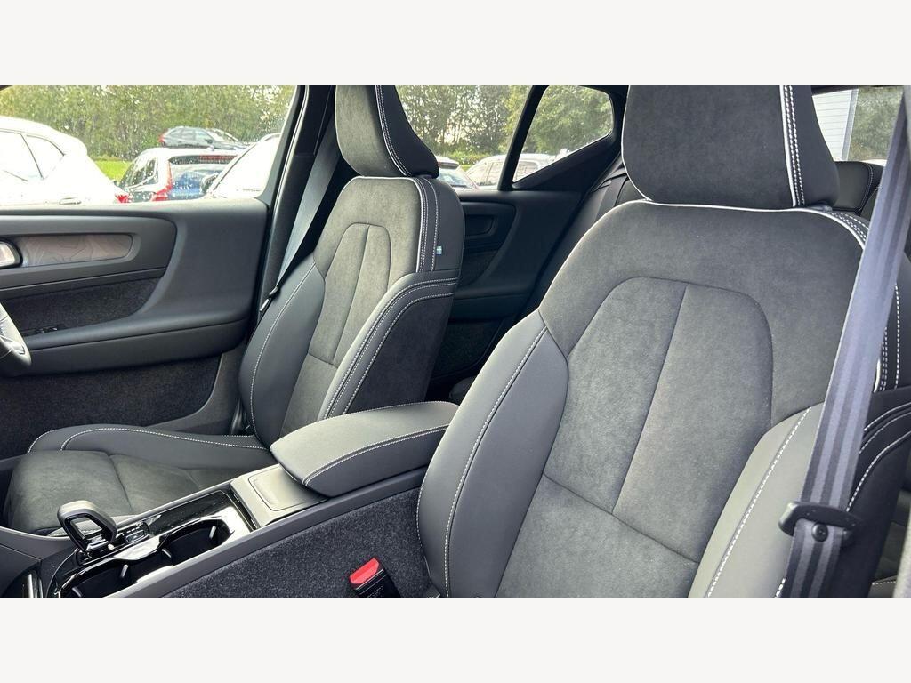 Used Volvo XC40 2025 for sale - 77162814: Photo 42