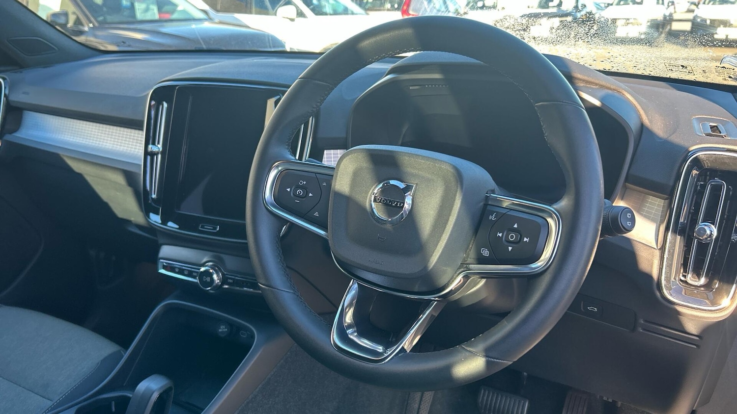 Used Volvo XC40 2023 for sale - 77163356: Photo 10