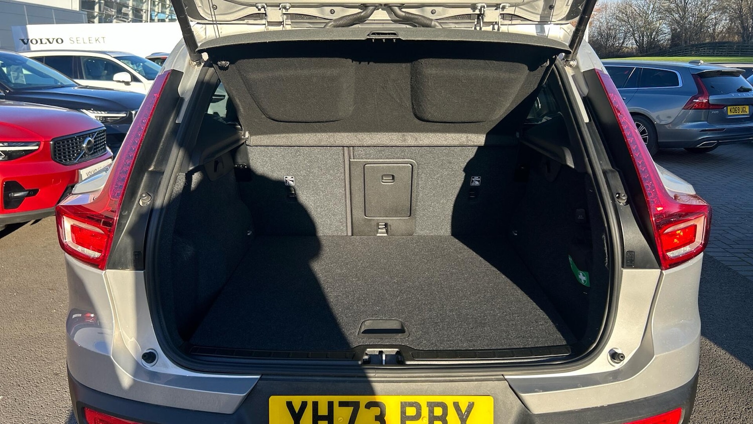 Used Volvo XC40 2023 for sale - 77163356: Photo 28