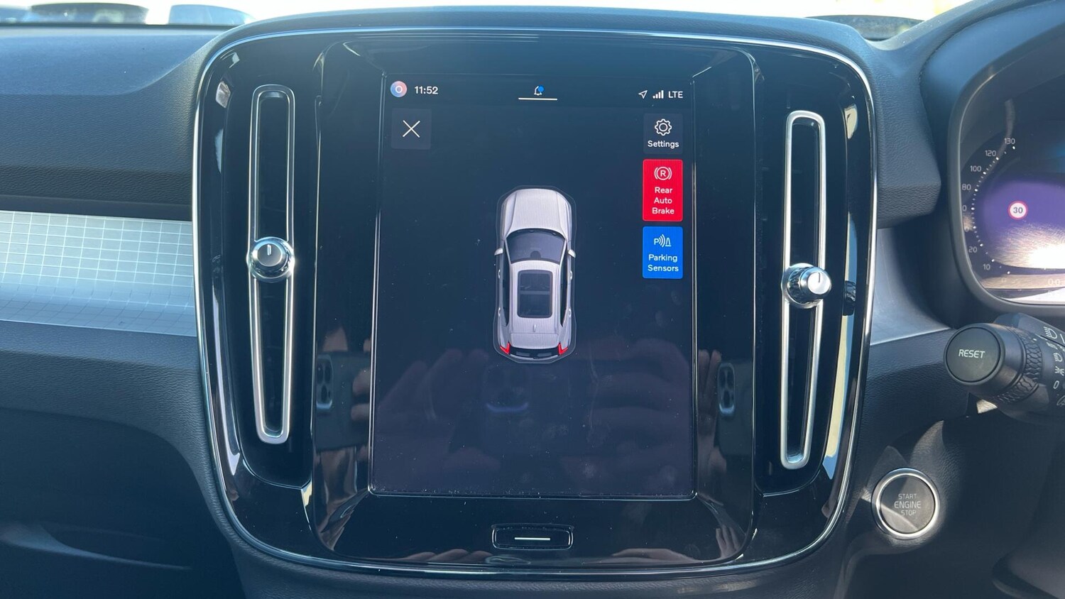 Used Volvo XC40 for sale - 77939562: Photo 18