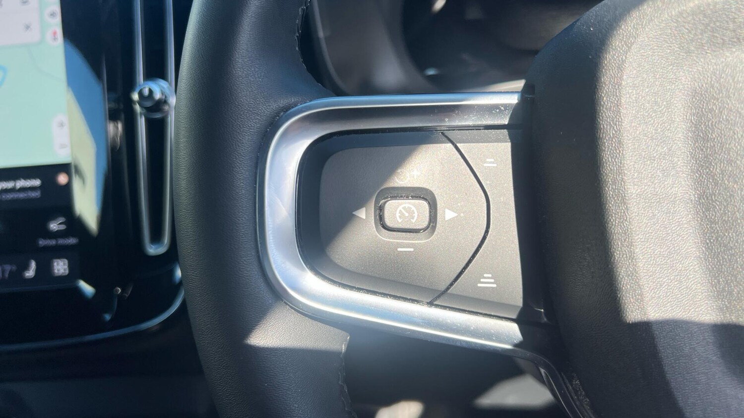 Used Volvo XC40 for sale - 77939562: Photo 20