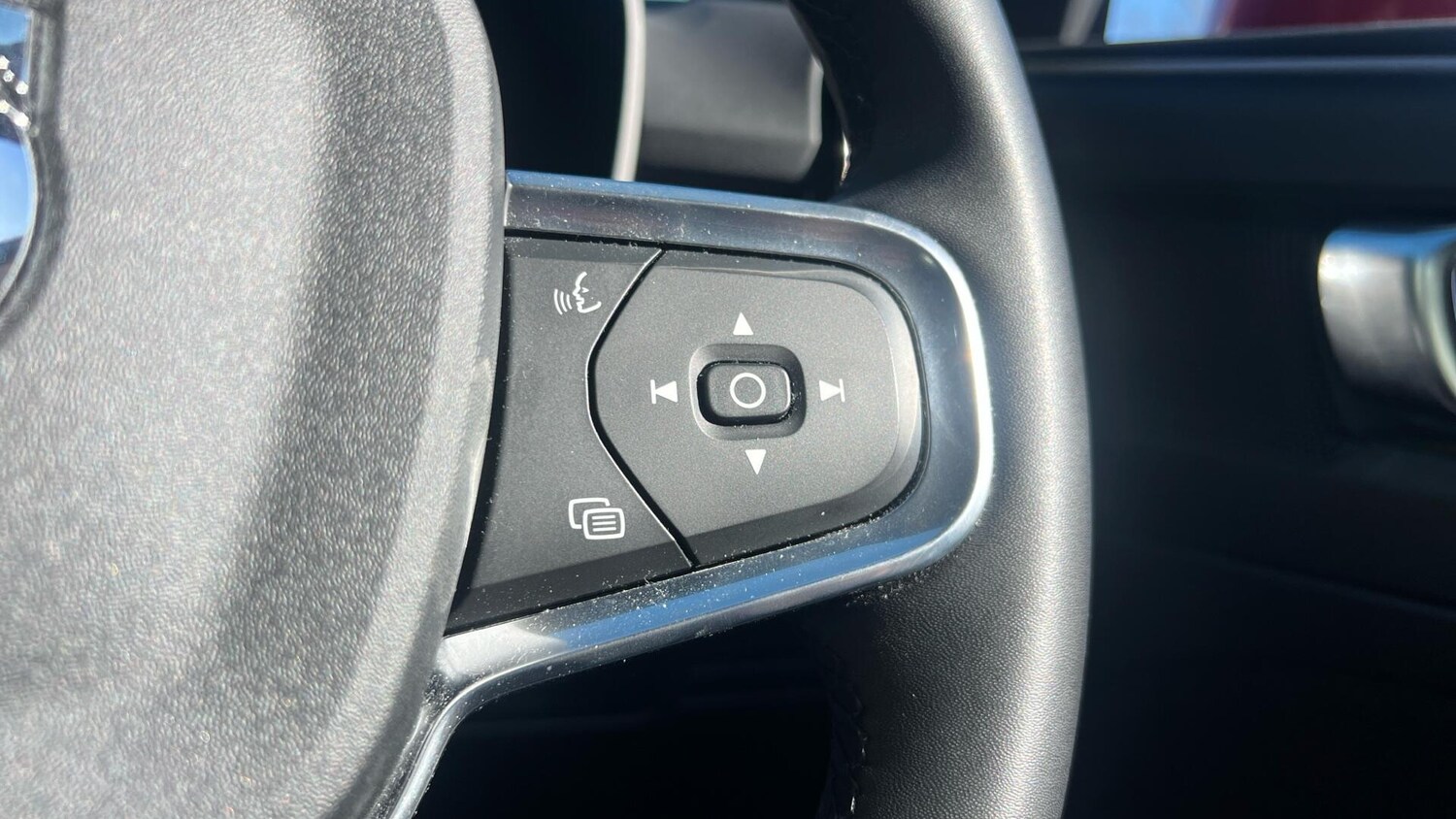 Used Volvo XC40 for sale - 77939562: Photo 21