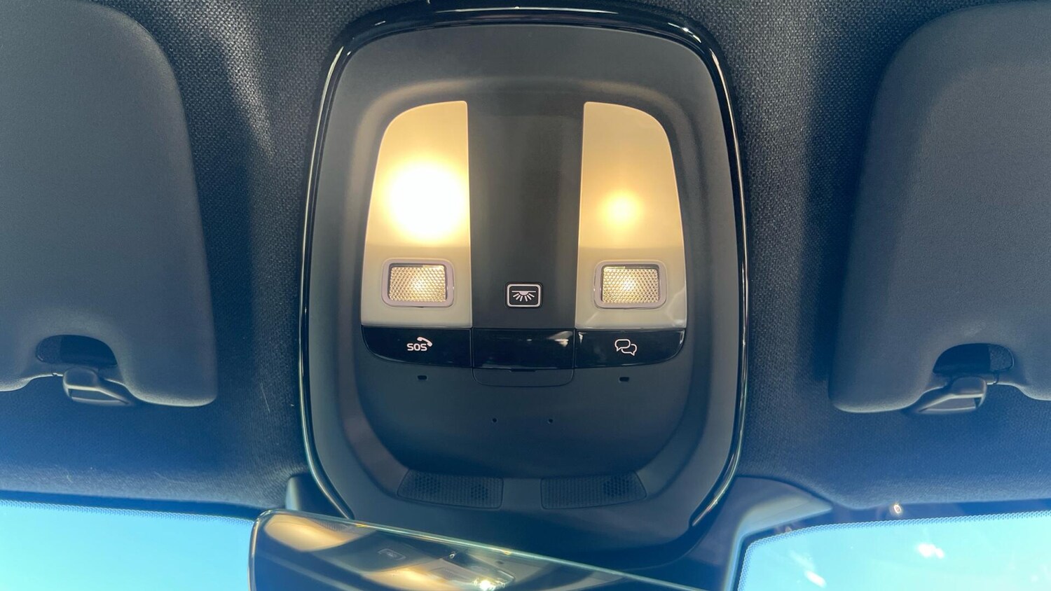 Used Volvo XC40 for sale - 77939562: Photo 26