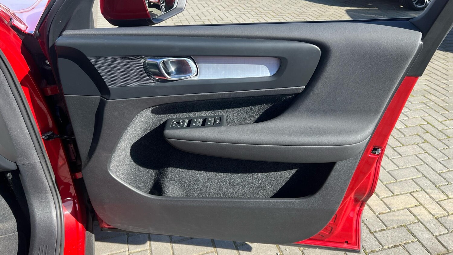 Used Volvo XC40 for sale - 77939562: Photo 27